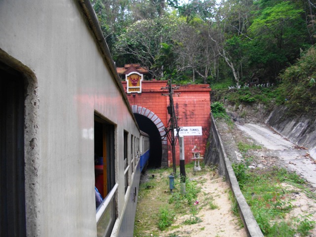 Tunnel khun tan